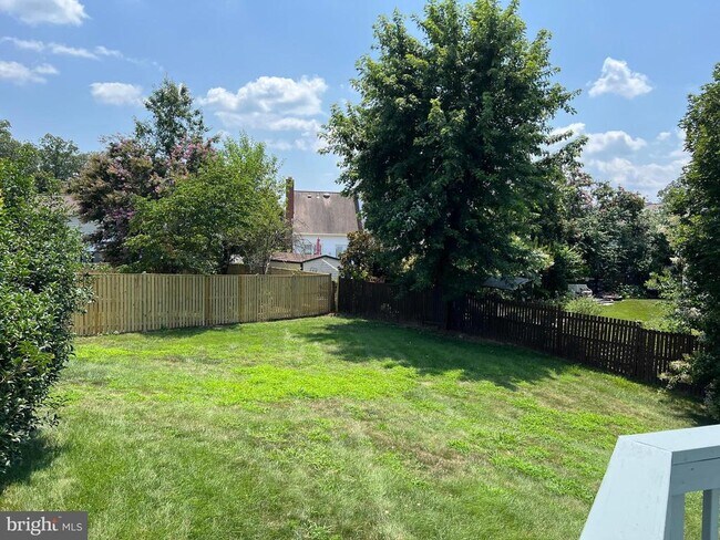 Building Photo - 6824 Silassie Ct