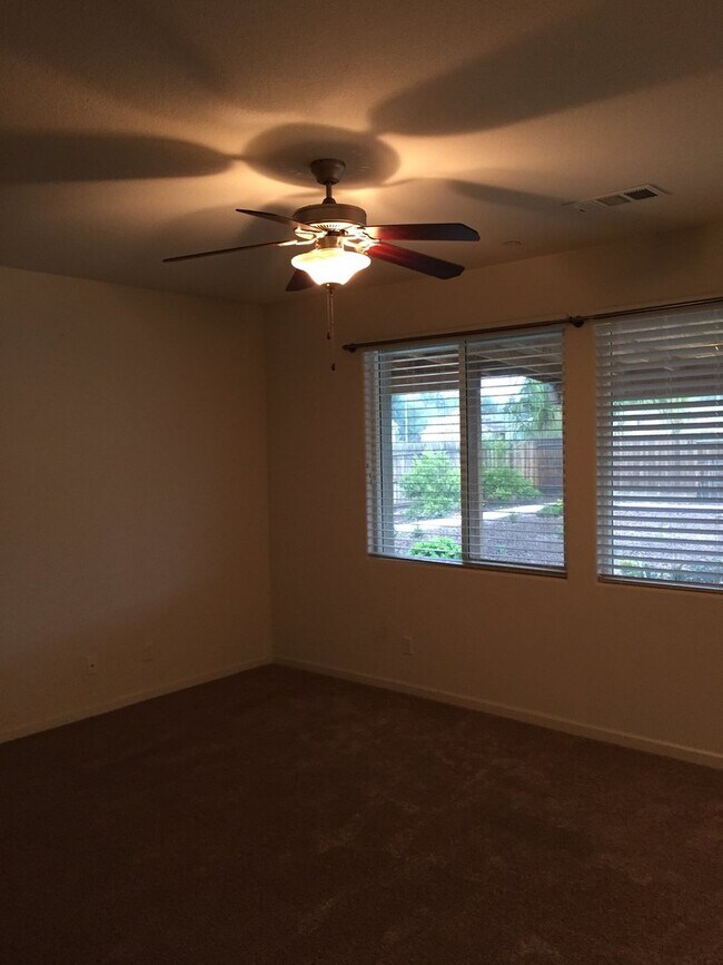 Building Photo - 3 Bedroom 2 Bath Solar Home