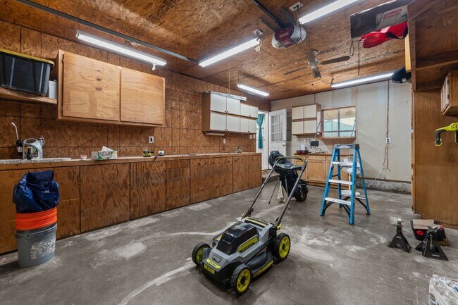 Building Photo - Discover your perfect home in Virginia Beach!