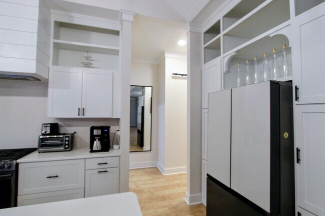 Building Photo - 3116 Pinot Way