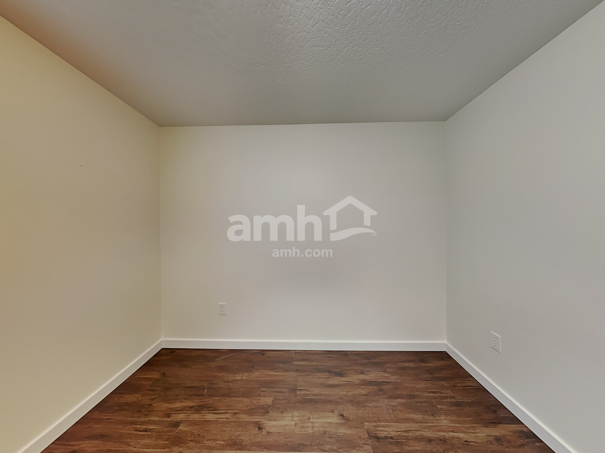 Building Photo - 4581 N Park Crossing Ave