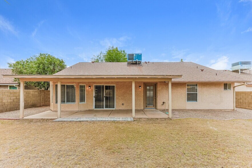 Building Photo - 4526 E Towne Ln