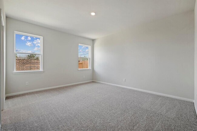 Building Photo - 1031 Rosewood Trl