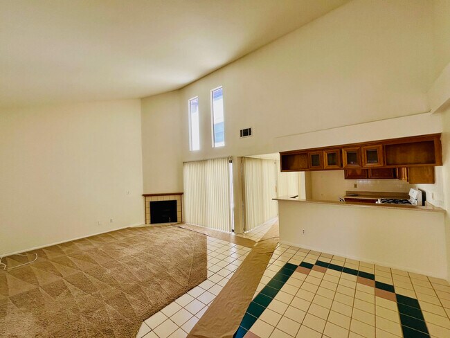 Building Photo - 43334 32nd St E