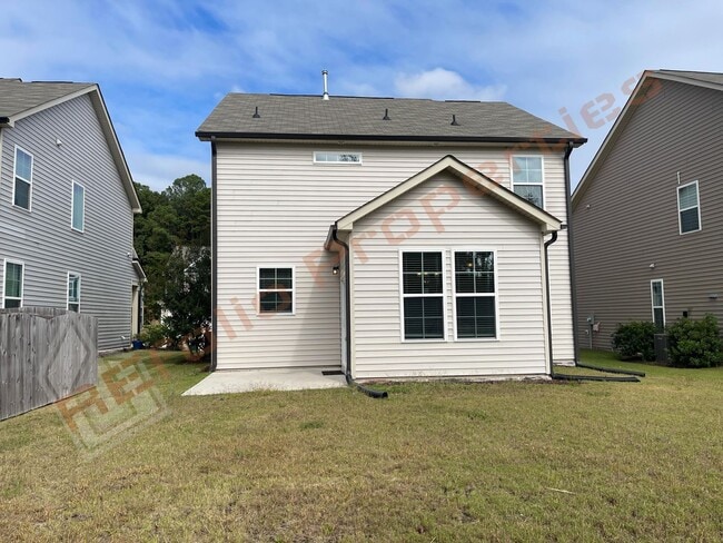 Building Photo - Great news! Get 50% off your first month’s rent when you sign by 12/31/2025! Plus Application fee...