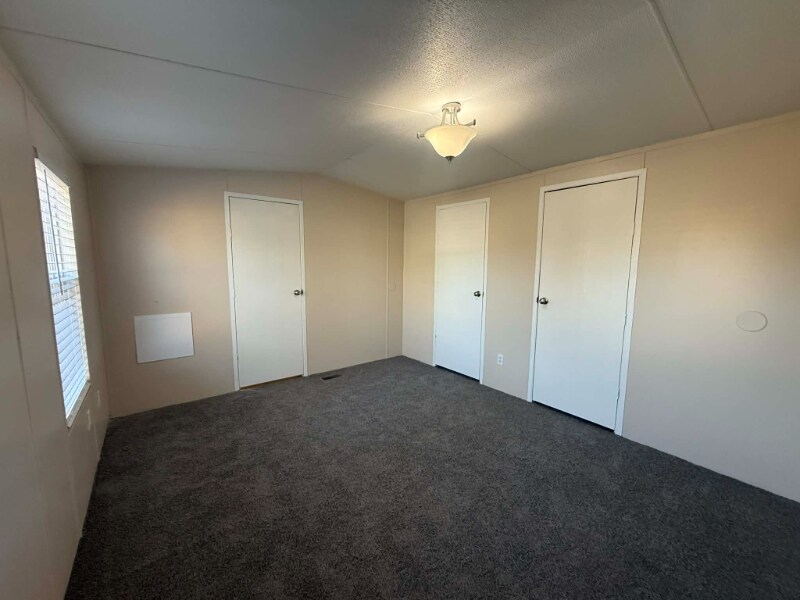 Building Photo - 1236 N Oaklane Rd