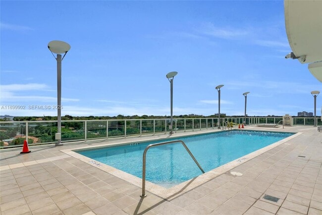 Building Photo - 2525 SW 3rd Ave