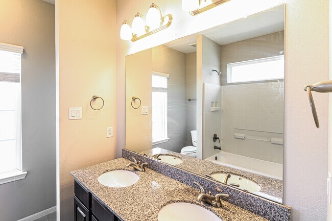 Building Photo - 3209 Youngs Meadow Ln