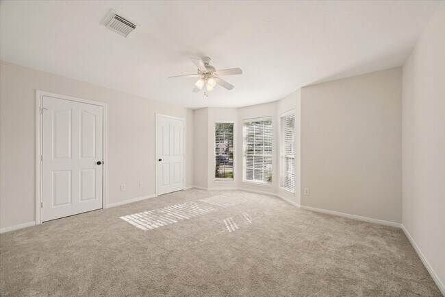 Building Photo - 501 Pine Bluff Dr