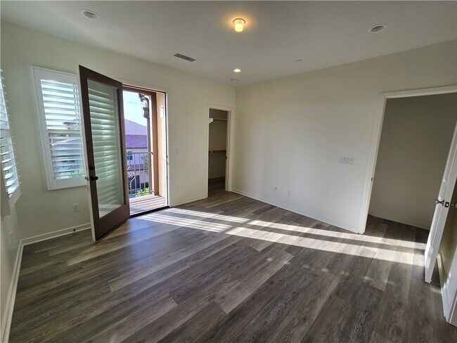 Building Photo - 60 Bay Laurel