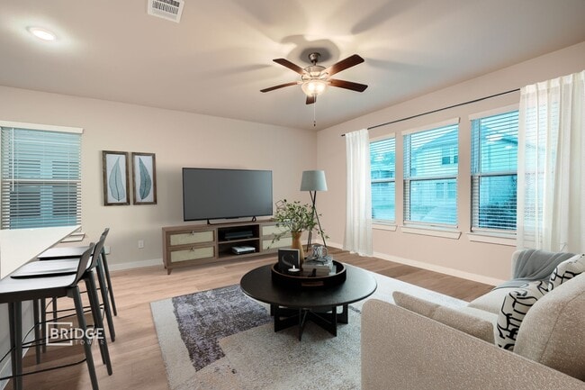 Primary Photo - 371 Huisache St