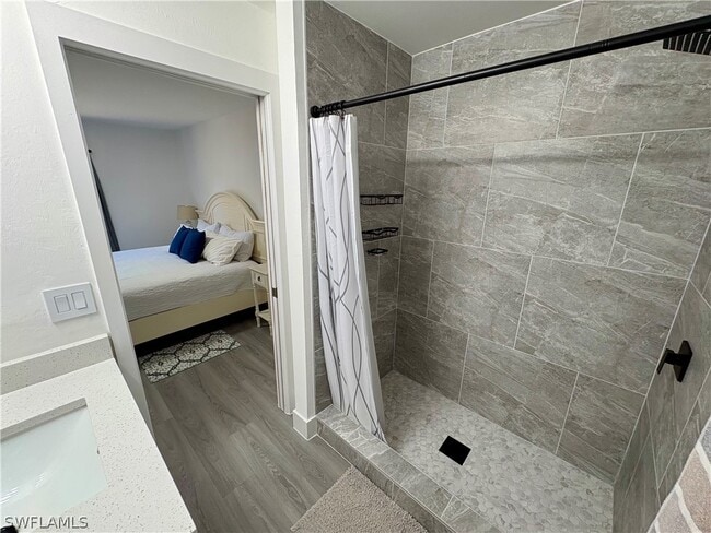 Building Photo - 6018 Lacota Ave