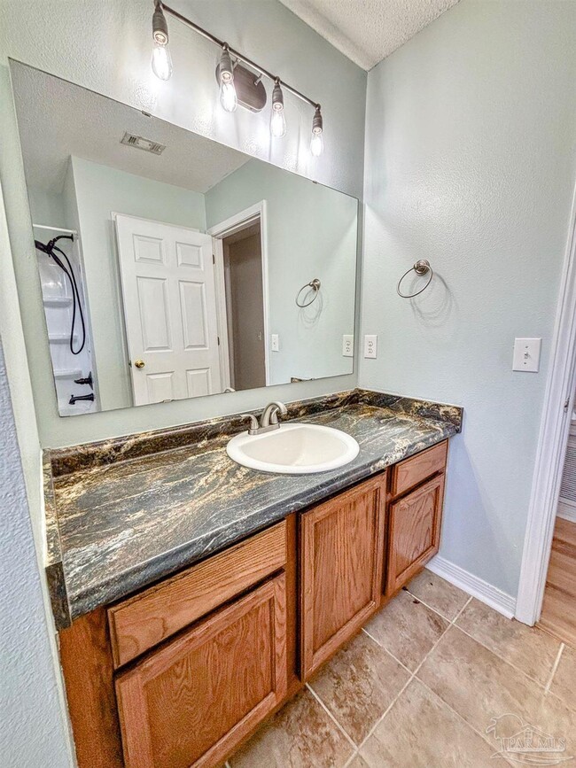 Building Photo - 5494 Keel Dr