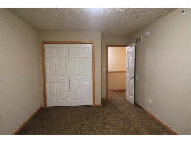 Building Photo - 14975 Pinto Ln