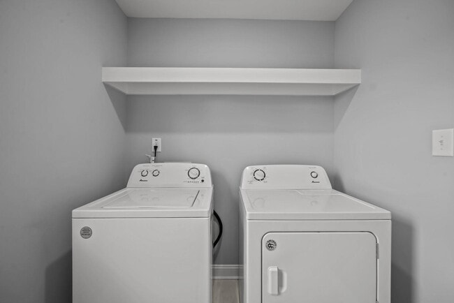 Building Photo - 510 Watauga Ave