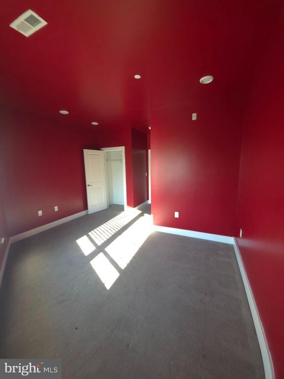 Building Photo - 6610 Germantown Ave