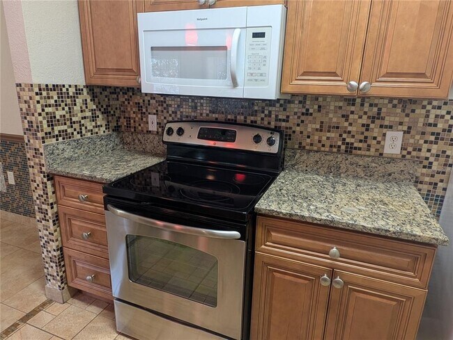 Building Photo - 5180 Northridge Rd