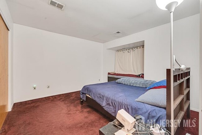 Building Photo - 142 Beverly Hill Terrace