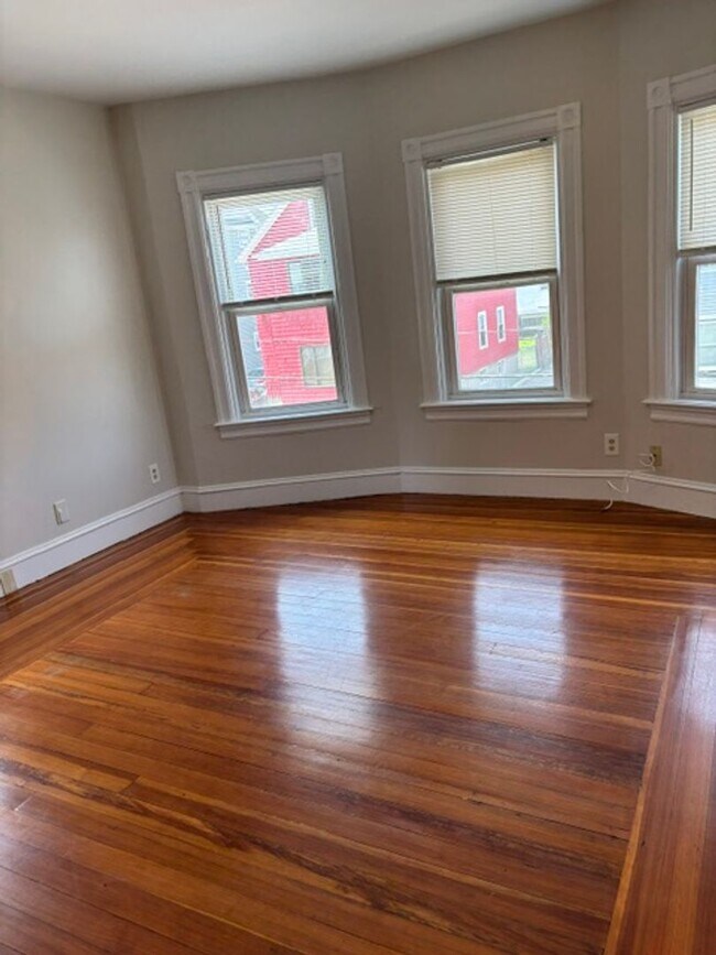 Building Photo - 63-65 Larch Street