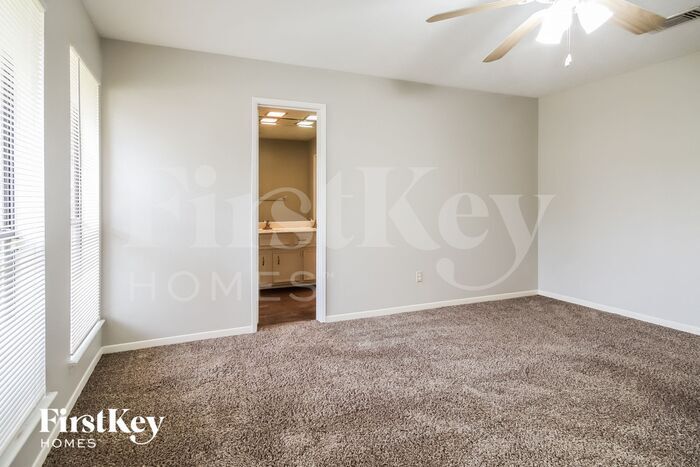 Building Photo - 11111 Sageorchard Cir