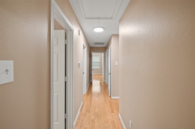 Building Photo - 3725 Murworth Dr