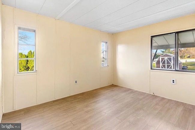 Building Photo - 1 N Duke St