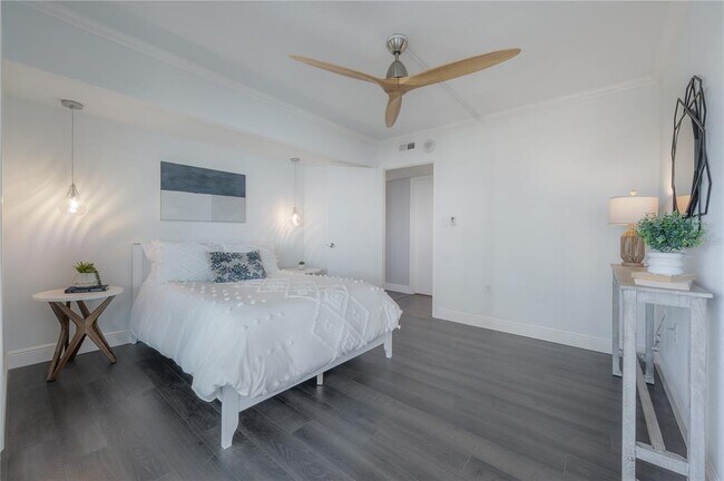 Building Photo - 4141 Bayshore Blvd