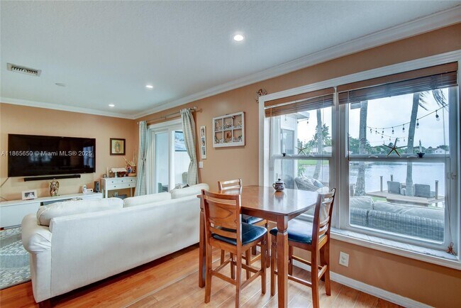 Building Photo - 6194 Buena Vista Dr