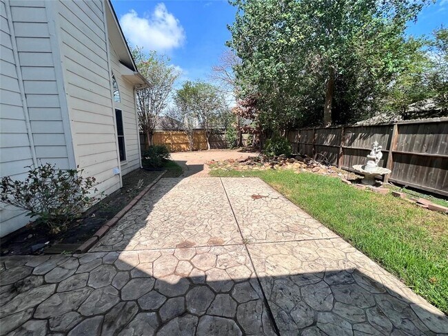 Building Photo - 16902 Sandy Reef Ct