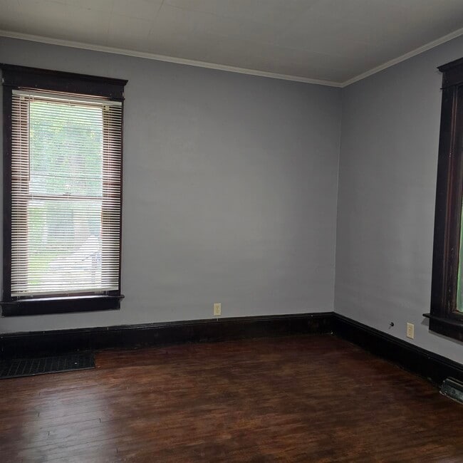 Building Photo - 1101 S Galena Ave