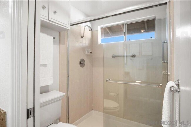 Building Photo - 127 Ebano Ct