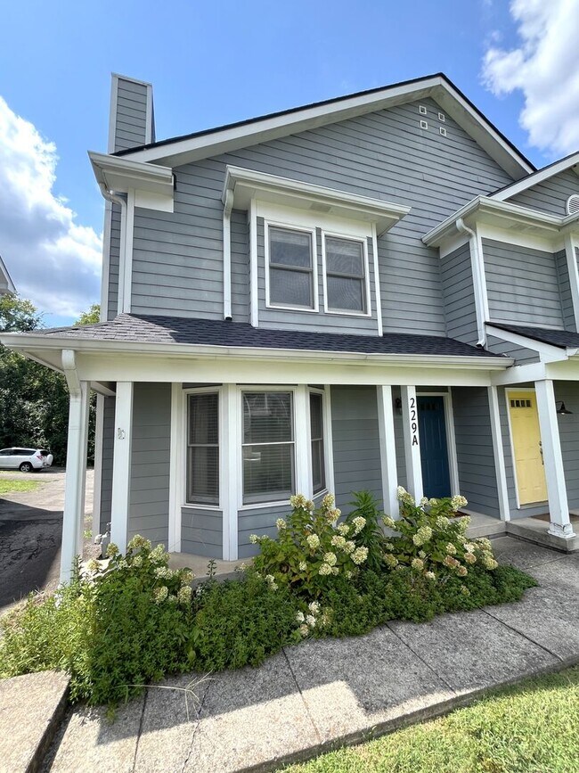 Building Photo - 229A Orlando Ave