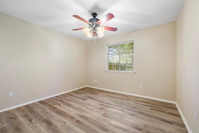 Building Photo - 3937 Kristencreek Ln