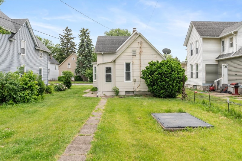 Building Photo - 1522 W 7th St
