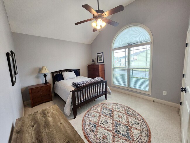 Building Photo - $100 Military Discount! Close to Park, Lik...