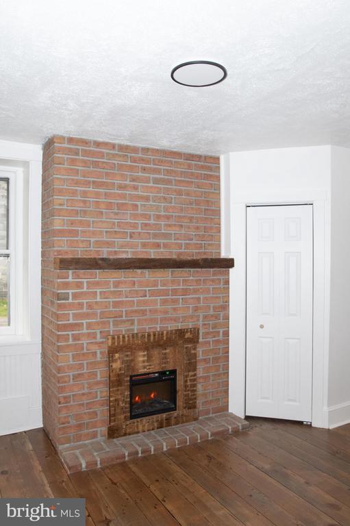 Building Photo - 2928 Lincoln Hwy E