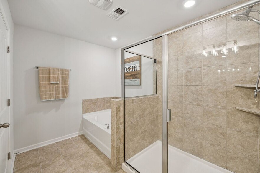 Building Photo - 4252 Grapevine Loop