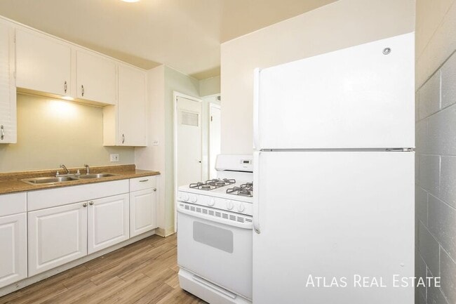 Building Photo - 3759 Wolff St