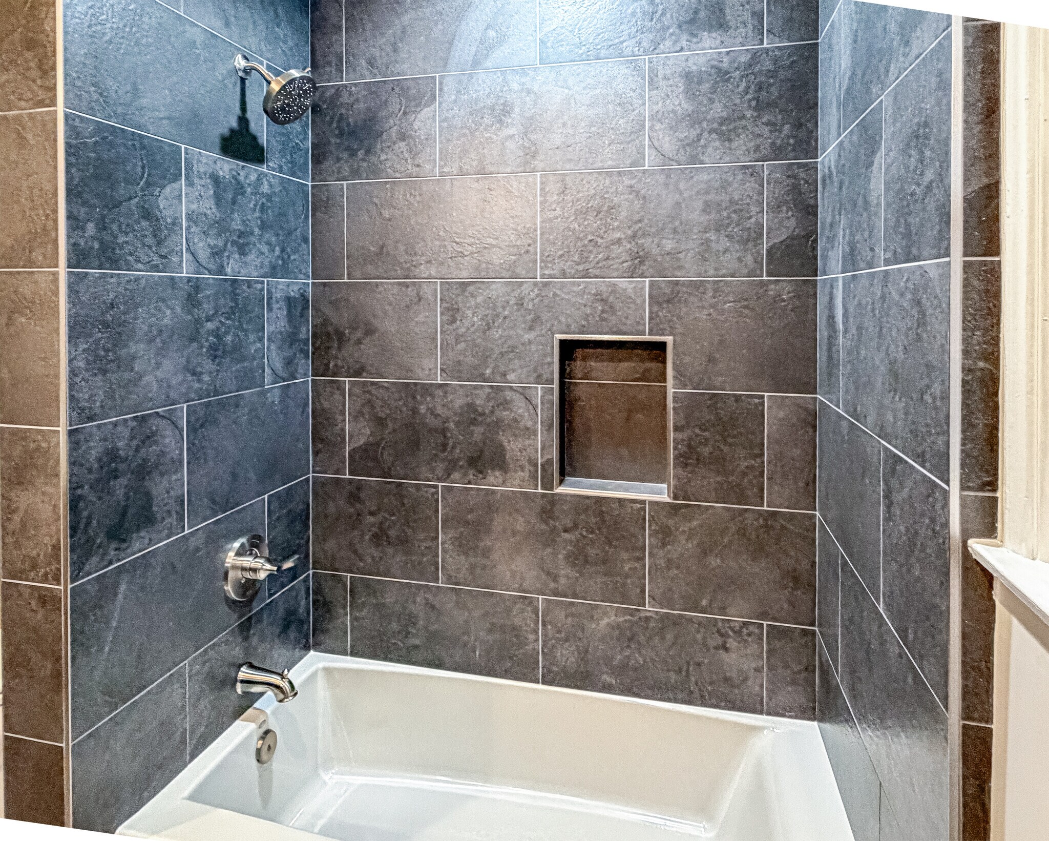 Building Photo - 1112 N Myers St