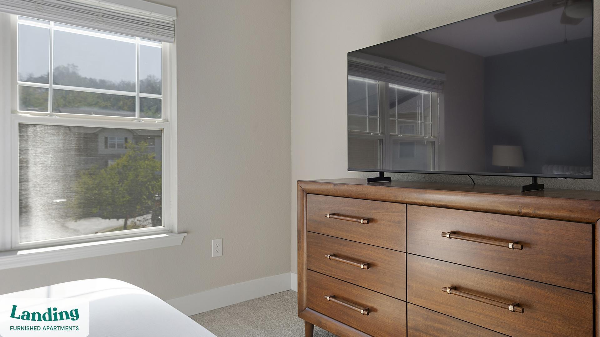 Building Photo - 400 Legends Terrace Dr