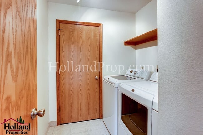 Building Photo - Coming Soon! Beautiful Portland Home in Bethany Neighborhood!!!