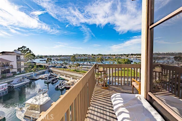 Building Photo - 5327 Marina Pacifica Dr
