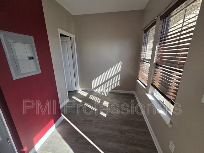 Building Photo - 4109 George Buchanan