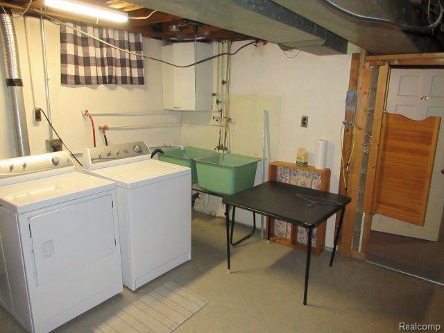 Building Photo - 320 Catalpa Dr