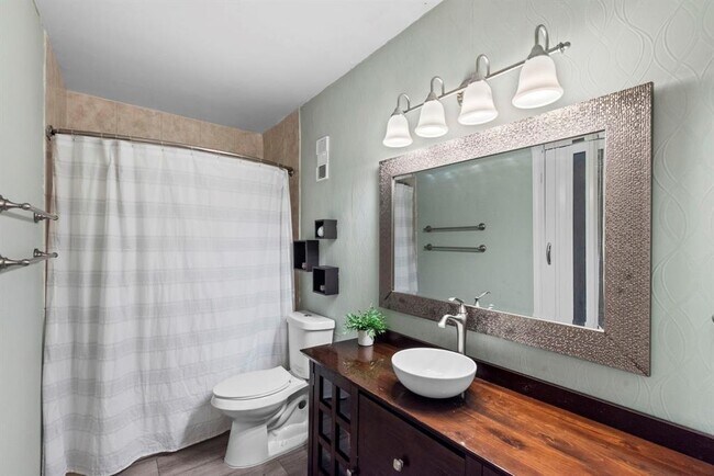 Building Photo - 10328 Briar Forest Dr