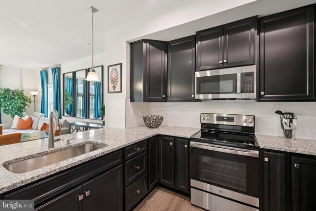 Building Photo - 10960 Presidential Pkwy