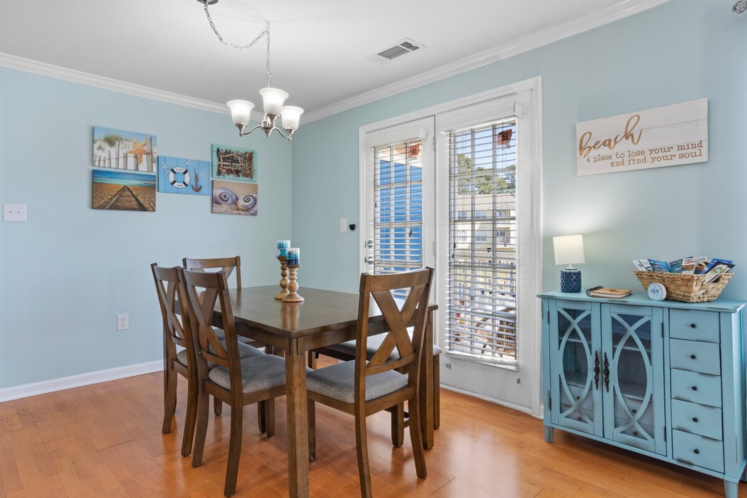 Building Photo - 2421 Beachview Dr