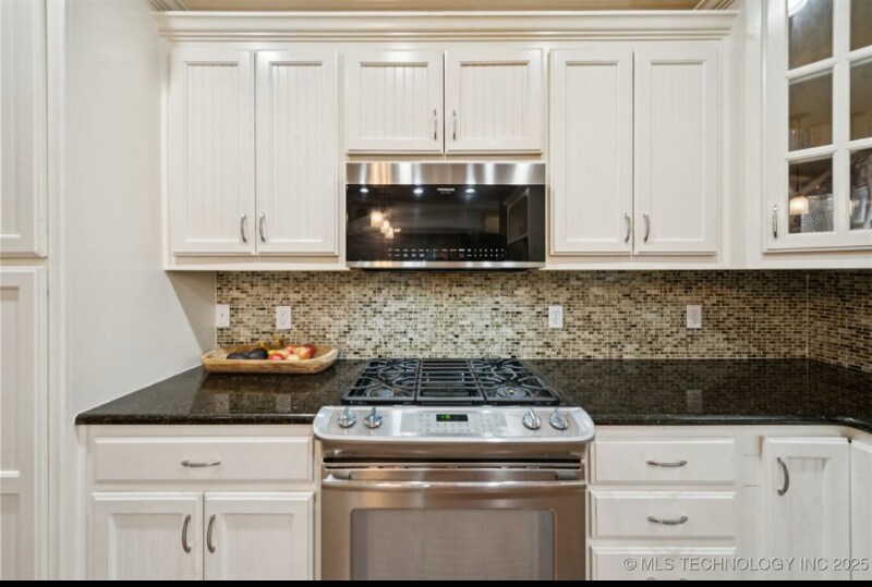 Building Photo - 8404 E 98th Pl
