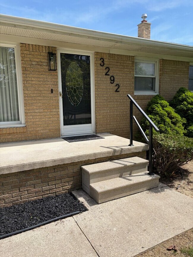 Building Photo - Coming Soon - 3 bedroom in Grand Blanc Twp. - Available furnished or unfurnished