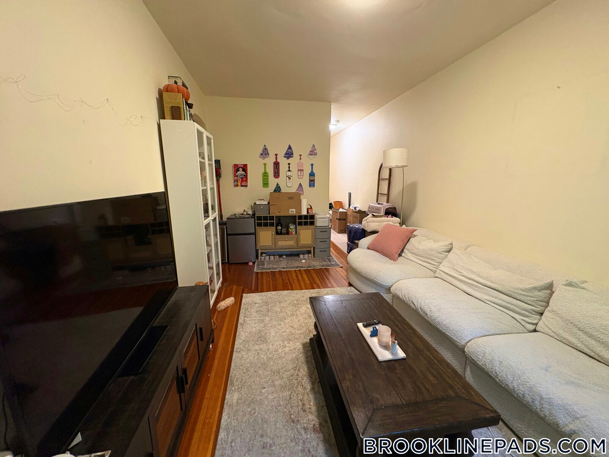Building Photo - 1463 Beacon St
